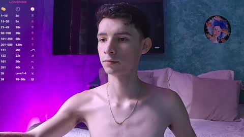 Snapshot of little_twiink chatting on 17, 11, 2025 Juan Ferrer online show from 17, 11, 2025