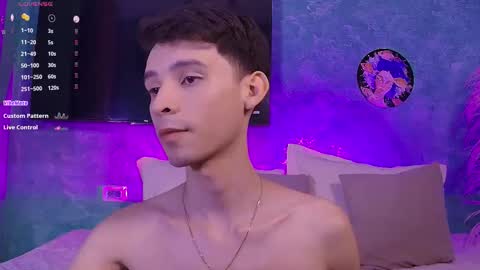 Snapshot of little_twiink chatting on 23, 11, 2025 Juan Ferrer online show from 23, 11, 2025