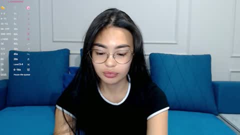 Snapshot of little_v1rgin_angel chatting on 13, 10, 2025 Kwan online show from 13, 10, 2025