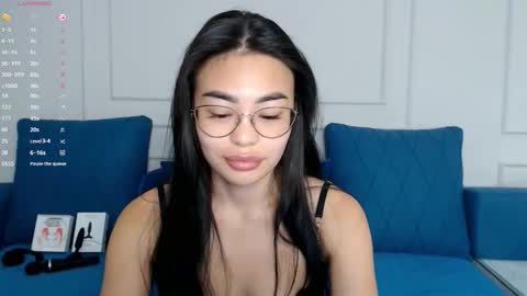 Snapshot of little_v1rgin_angel chatting on 14, 11, 2025 Kwan online show from 14, 11, 2025