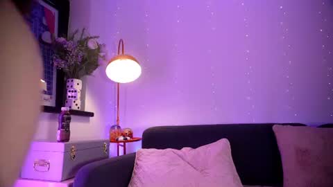 Snapshot of littlee33 chatting on 19, 6, 2026 Emily Hill online show from 19, 6, 2026