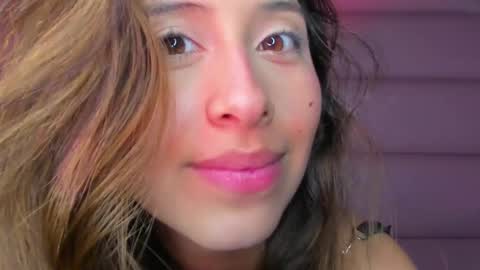 littlee_emma_ online show from 4, 1, 2025