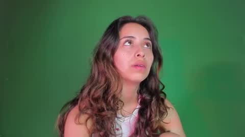 littlee_emma_ online show from 21, 9, 2025