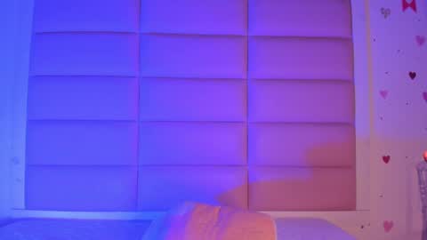 littlee_emma_ online show from 20, 10, 2025