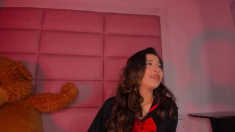 littlee_emma_ online show from 22, 11, 2025