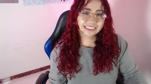 Snapshot of littlee_red chatting on 14, 12, 2025 Angel online show from 14, 12, 2025