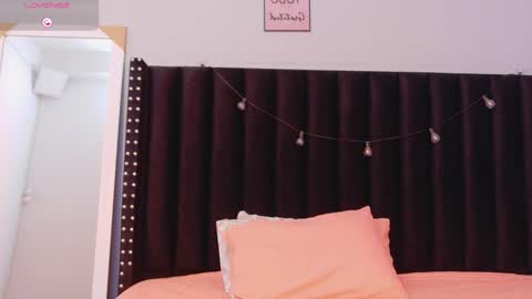 Snapshot of littleebonymommy chatting on 24, 9, 2025 Tania online show from 24, 9, 2025