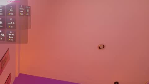 Snapshot of littleebonymommy chatting on 25, 11, 2025 Tania online show from 25, 11, 2025