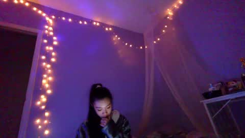 Snapshot of littlefreak_210 chatting on 17, 12, 2024 The Freaky Angel online show from 17, 12, 2024