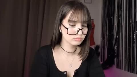 Snapshot of littlem0lly chatting on 10, 2, 2026 Violetta online show from 10, 2, 2026