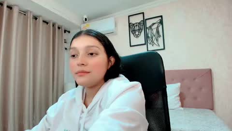 Sarahs Room online show from 10, 3, 2026