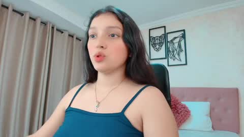 Sarahs Room online show from 5, 6, 2026