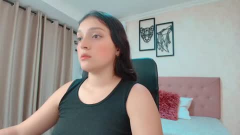 Sarahs Room online show from 26, 6, 2026
