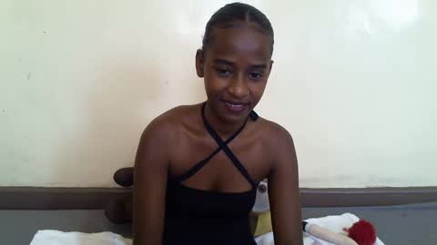 Snapshot of littlesandie chatting on 1, 2, 2025 littlesandie online show from 1, 2, 2025