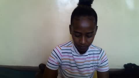 Snapshot of littlesandie chatting on 17, 11, 2025 littlesandie online show from 17, 11, 2025