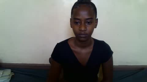 Snapshot of littlesandie chatting on 18, 11, 2025 littlesandie online show from 18, 11, 2025