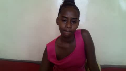 Snapshot of littlesandie chatting on 20, 11, 2025 littlesandie online show from 20, 11, 2025