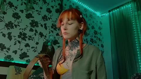 Snapshot of littlespacemouse chatting on 15, 1, 2025 Niki free tg channel with some photos gifs and info about streams online show from 15, 1, 2025