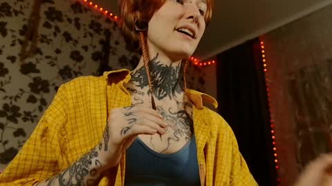 Snapshot of littlespacemouse chatting on 31, 1, 2025 Niki free tg channel with some photos gifs and info about streams online show from 31, 1, 2025