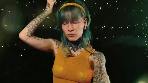 Snapshot of littlespacemouse chatting on 4, 12, 2025 Niki free tg channel with some photos gifs and info about streams online show from 4, 12, 2025