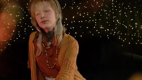 Niki  free tg channel with some photos gifs and info about streams  online show from 22, 2, 2026