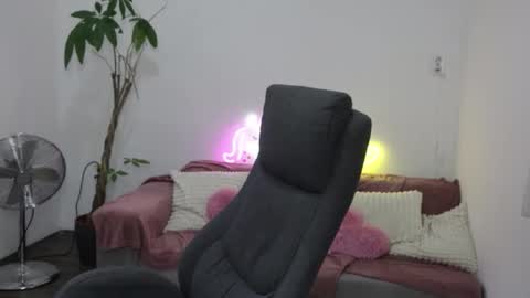 Snapshot of littlestellaspark chatting on 24, 9, 2025 littlestellaspark online show from 24, 9, 2025