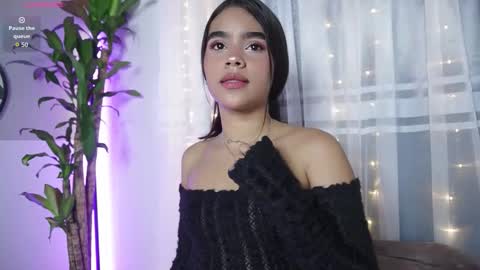 littletammy_ online show from 26, 9, 2025