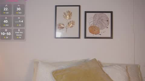 littletammy_ online show from 28, 4, 2026