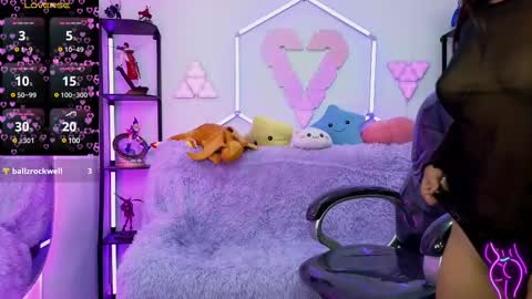 littlevixen18 online show from 6, 3, 2025