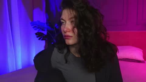 Liv 3 online show from 5, 12, 2025