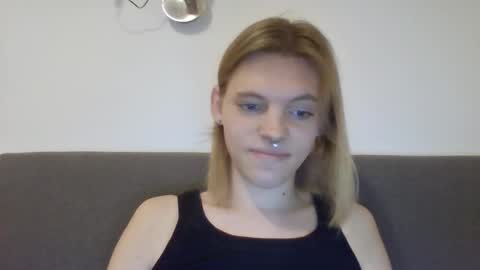 Snapshot of livbellelive chatting on 22, 1, 2025 Liv Winters online show from 22, 1, 2025