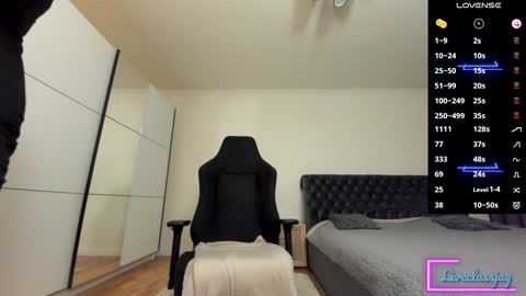 Snapshot of liveclassjay chatting on 3, 1, 2025 jay online show from 3, 1, 2025