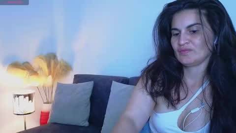 Snapshot of liz_devine chatting on 18, 2, 2025 liz online show from 18, 2, 2025