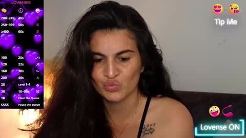 Snapshot of liz_devine chatting on 1, 3, 2025 liz online show from 1, 3, 2025