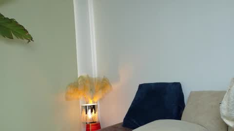 Snapshot of liz_devine chatting on 2, 12, 2025 liz online show from 2, 12, 2025