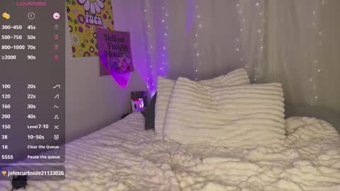 Snapshot of lizableu chatting on 6, 3, 2025 Liza Bleu online show from 6, 3, 2025