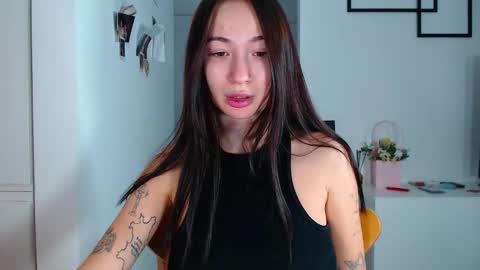 Snapshot of lizamyah chatting on 19, 11, 2025 Liza online show from 19, 11, 2025