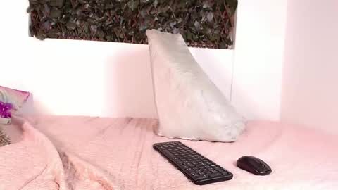 Snapshot of lizbecker_ chatting on 3, 12, 2024 Liz Becker online show from 3, 12, 2024