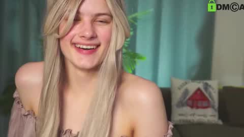 Snapshot of lizbethcoll chatting on 10, 2, 2025 Sunnheart online show from 10, 2, 2025