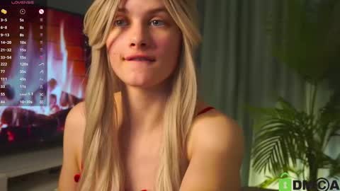 Snapshot of lizbethcoll chatting on 9, 3, 2025 Sunnheart online show from 9, 3, 2025