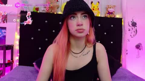 Snapshot of lizz_bela1 chatting on 15, 12, 2025 Lizz online show from 15, 12, 2025