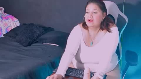 lizz_milf online show from 16, 9, 2025