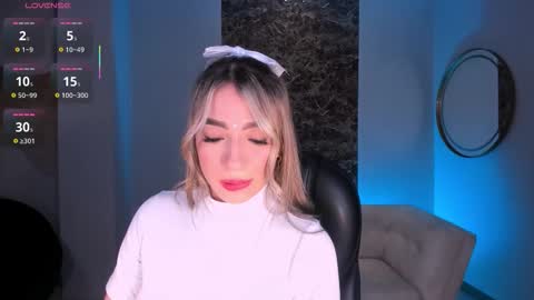 Lizz online show from 12, 11, 2025