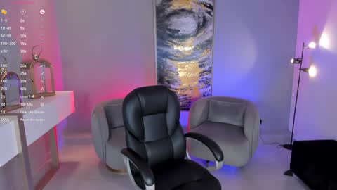 Snapshot of lizzhamilton_ chatting on 10, 1, 2025 Lizzi online show from 10, 1, 2025