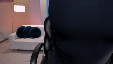 Snapshot of lizzhamilton_ chatting on 10, 10, 2025 Lizzi online show from 10, 10, 2025