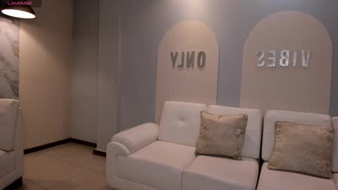 Snapshot of lizzhamilton_ chatting on 3, 11, 2025 Lizzi online show from 3, 11, 2025