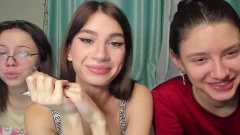 lizzi_muur online show from 23, 1, 2025