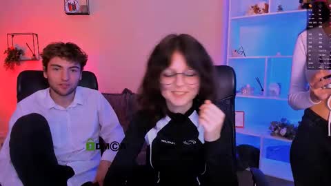 lizzie_boom online show from 8, 11, 2025