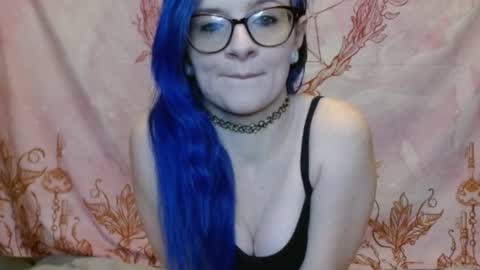 Snapshot of lizzy_b chatting on 2, 3, 2025 Lizzy B online show from 2, 3, 2025