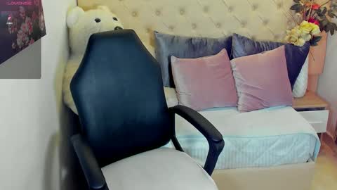 Lizzy Joss online show from 5, 10, 2025